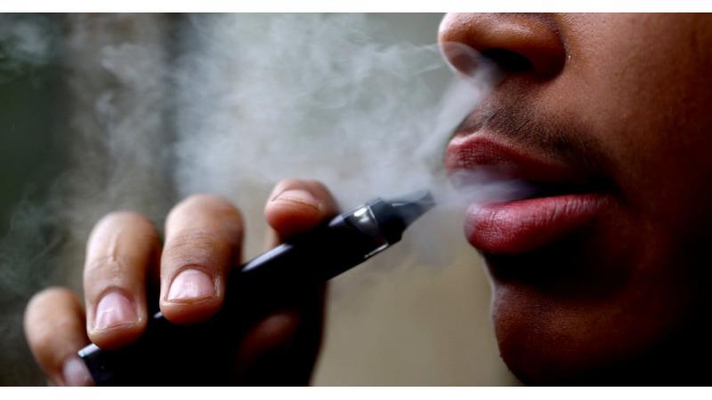elfbar nachfüll pod läuft aus Cigarette électronique en forme de tube